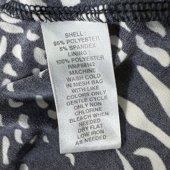 London Times Black and White Figure Flattering Size 6 Midi Dress w/ Metal Buckle - Picture 8 of 8